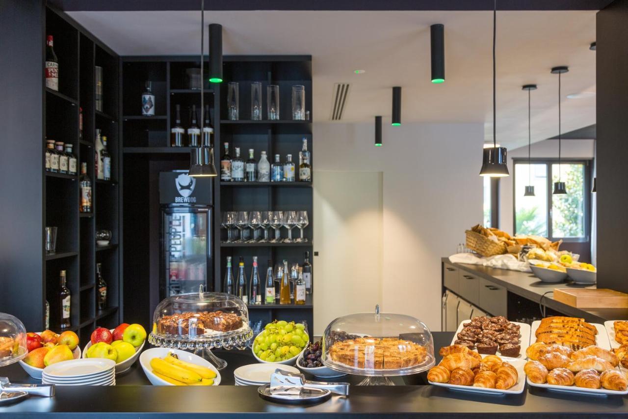 Goti Hotel Torbole Sul Garda Екстер'єр фото