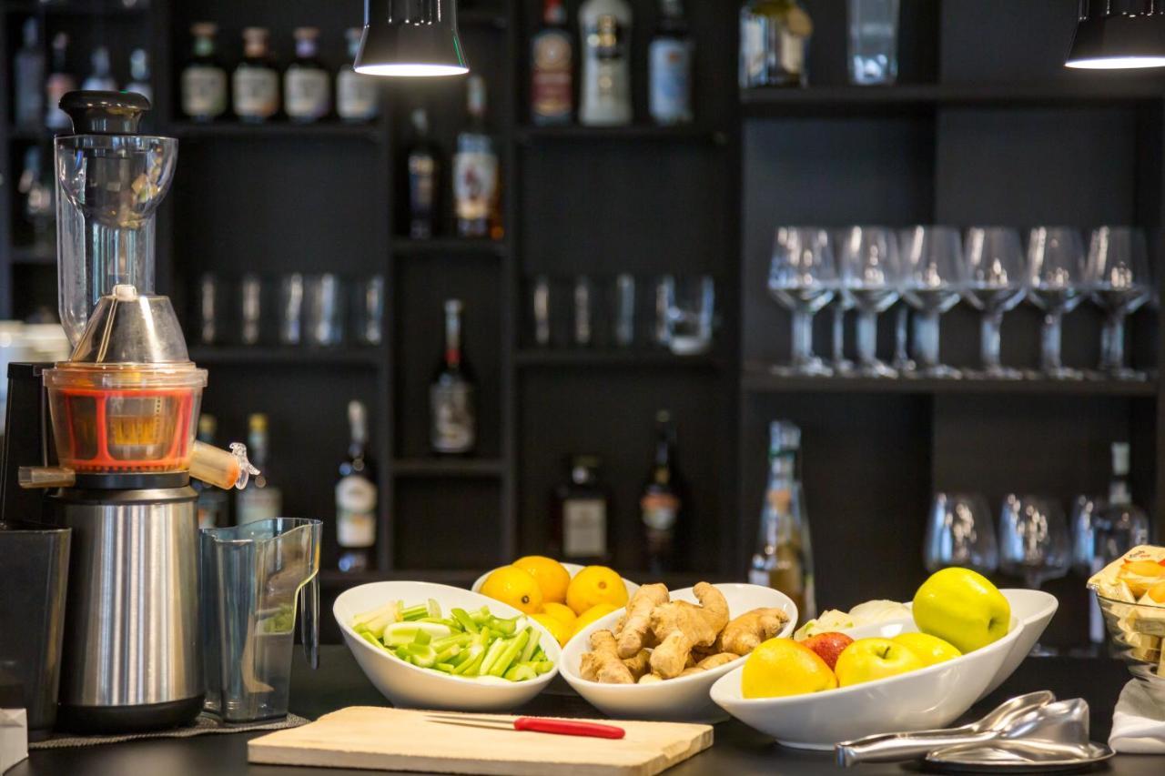 Goti Hotel Torbole Sul Garda Екстер'єр фото