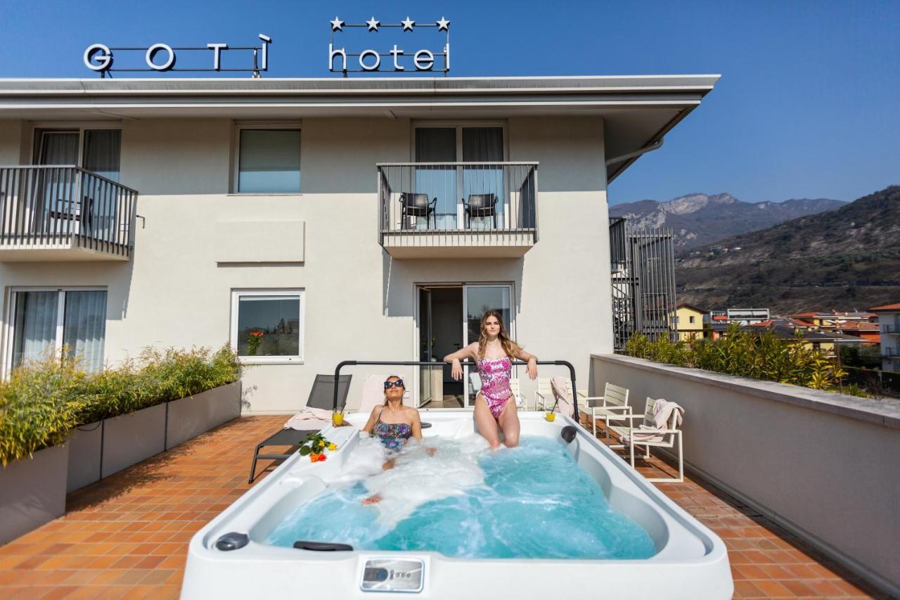 Goti Hotel Torbole Sul Garda Екстер'єр фото