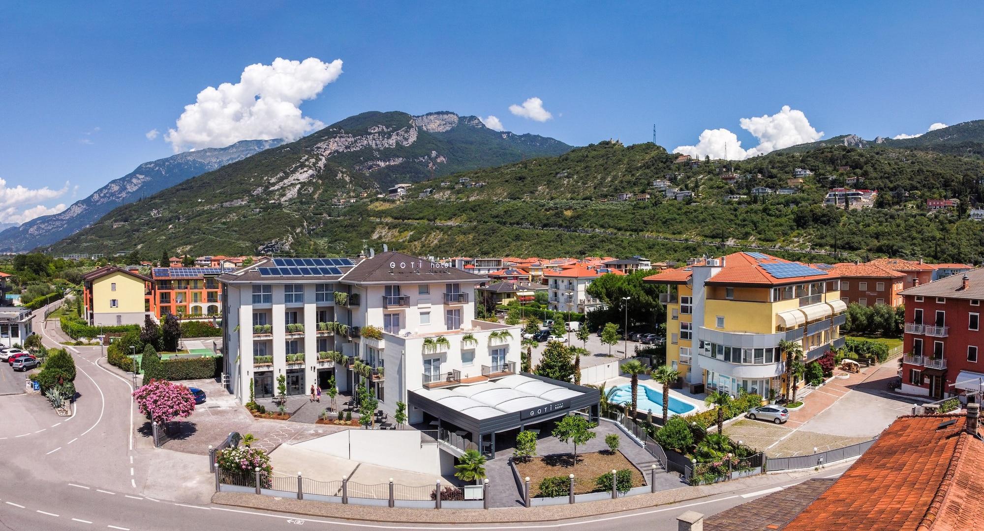 Goti Hotel Torbole Sul Garda Екстер'єр фото
