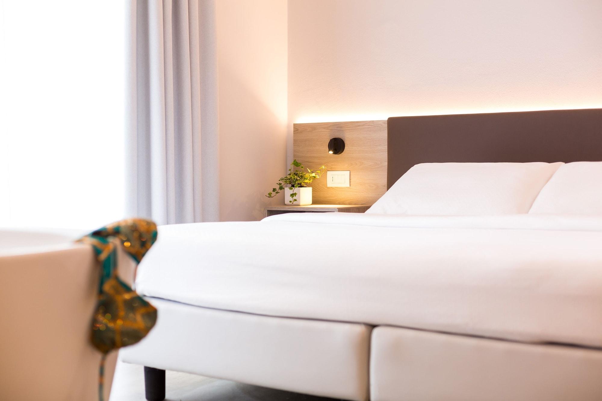 Goti Hotel Torbole Sul Garda Екстер'єр фото