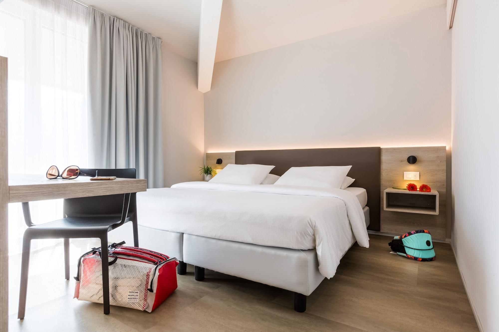 Goti Hotel Torbole Sul Garda Екстер'єр фото